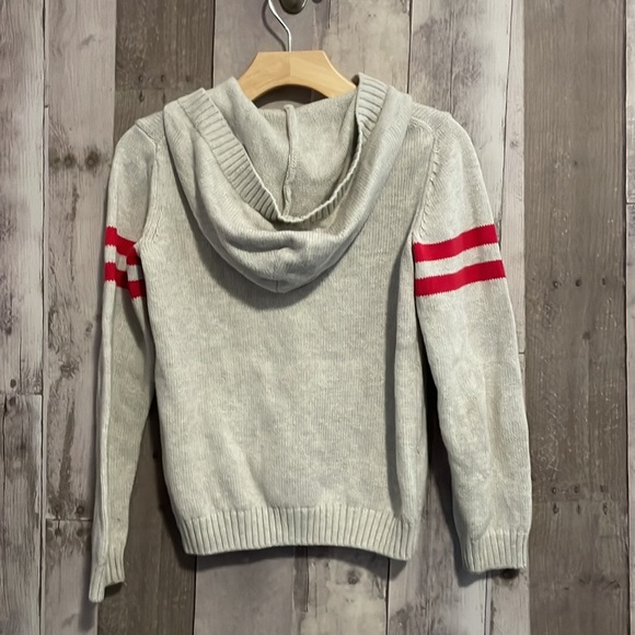 Janie and Jack hoodie sweater gray oatmeal with red arm stripes size 6 - Picture 4 of 6
